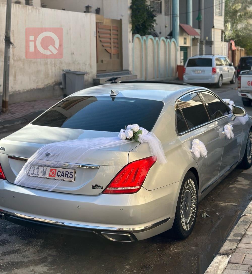 جنسس G90